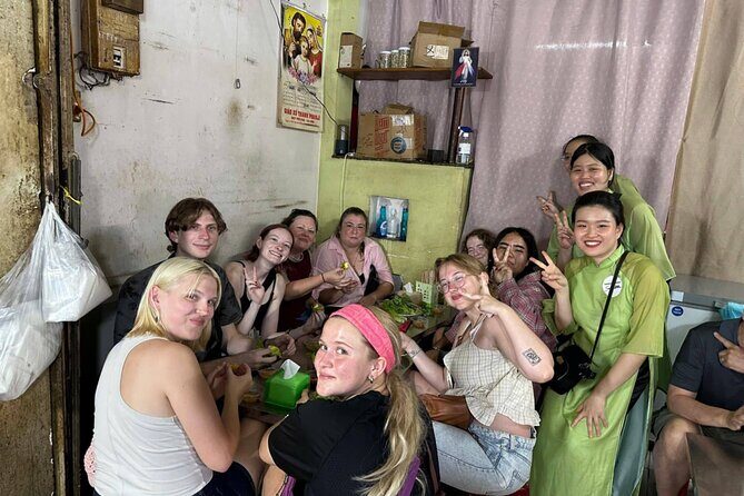 Ho Chi Minh City: Motorbike Street Food Tour with 12 Tastings - The guide factor: Lucas and what good street-food guiding looks like
