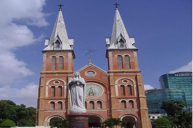 Ho Chi Minh City private full-day tour with Lunch included - Cho Lon (Quận 5 Chinatown): a different side of Saigon