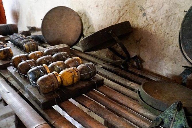 Ho Chi Minh City Saigon and Cu Chi Tunnels Private Tour Full Day - Reunification Palace and Saigon Central Post Office: spotting the details that teach you