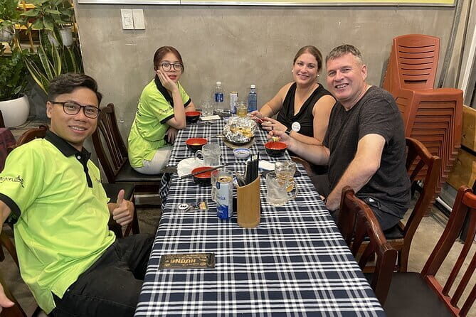 Ho Chi Minh City : Saigon Craft Beer & Local Food Tour By Scooter - Stop 3: 120 Rạch Bùng Binh for Street Food and Craft Beer