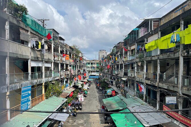Ho Chi Minh City Sightseeing, midnight, Shopping tours by scooter - Midnight option: when you want Saigon at night