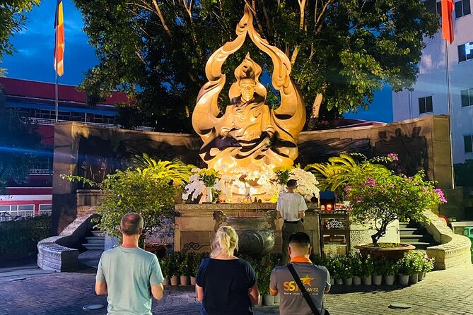 Ho Chi Minh City: Street Food & Sightseeing Tour with Local Guide - Price and value: what $15.20 really covers