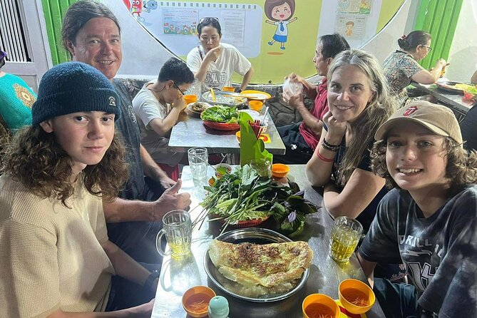 Ho Chi Minh City: Street Food & Sightseeing Tour with Local Guide - Practical tips that actually help on the day