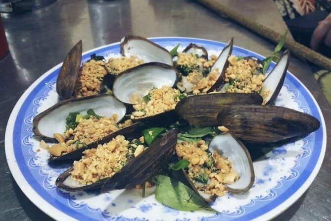 Ho Chi Minh City: Street Food Walking Tour with 12 Tastings - Meet your guide: why Jus-style energy matters