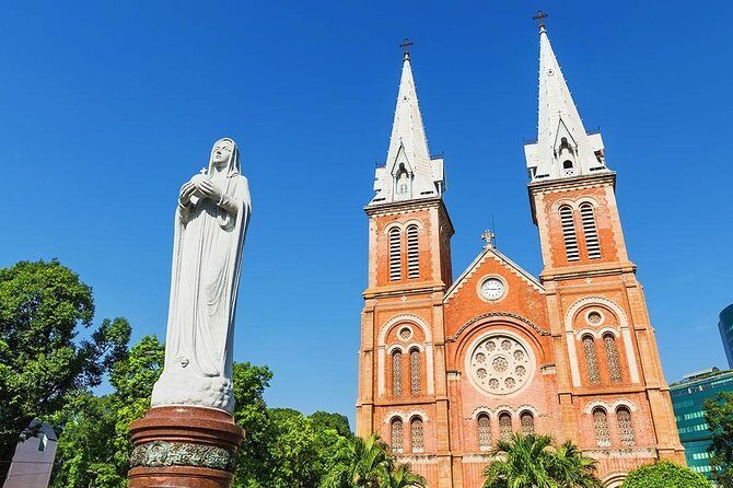 Ho Chi Minh City: War Remnants Museum & Ben Thanh Market - Timing, comfort, and what to pack for this 4–5 hour loop