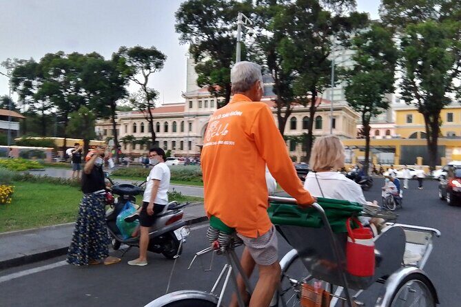 Ho Chi Minh City with Street Food Tour by Cyclo - Saigon Central Post Office and Nguyen Van Binh Book Street break