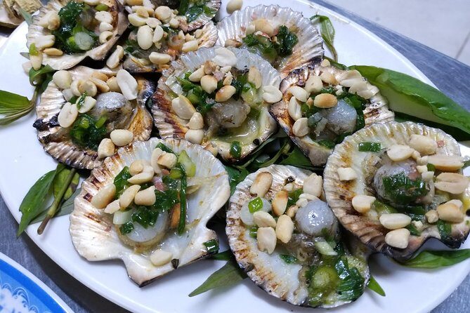 Ho Chi Minh City’s most delicious street food tour by motorbike - Stop 3: Phú Nhuận at night—watching locals eat, talk, and enjoy