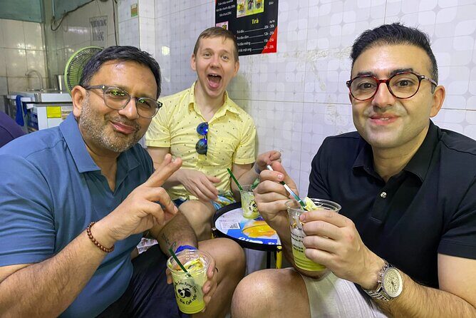 Ho Chi Minh Food Tour on Back of Motobike with Local Guide - Stop 1 in Ho Chi Minh City: Street Food You Can Sense Before You See