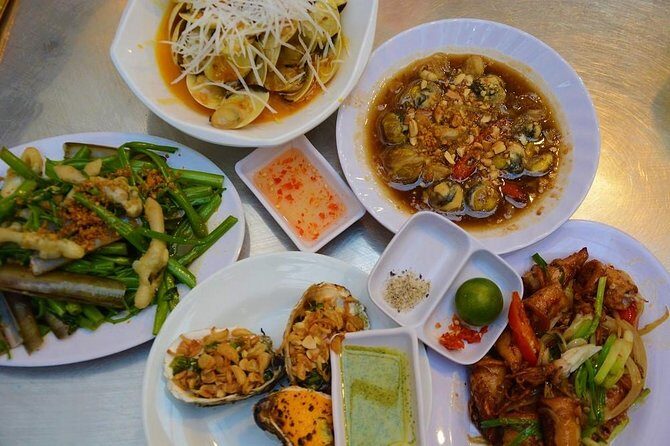Ho Chi Minh Nightlife & Street Food Tour By Motorbike - Deluxe Group Tours Office: Quick Setup Before You Hit the Streets