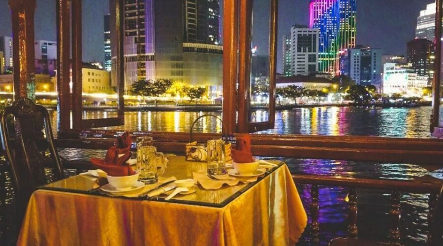 Ho Chi Minh: Private City Tour and Dinner Cruise with Buffet - Cyclo Route: Classic Central Sights in a 60-Minute Glow