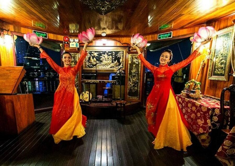 Ho Chi Minh: Private City Tour and Dinner Cruise with Buffet - Scooter Option: More Time for Flower Market and Fashion District