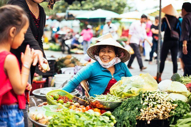 Ho Chi Minh: PRIVATE Off the Beaten Track Tour with a Local - Ben Thanh Market: the starting point that sets the tone