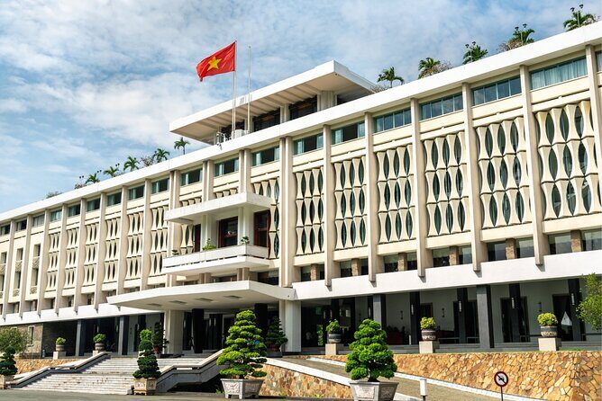 Ho Chi Minh Scavenger Hunt and Sights Self-Guided Tour - Pacing tips for a smooth 1–2 hour walk (without getting stressed)