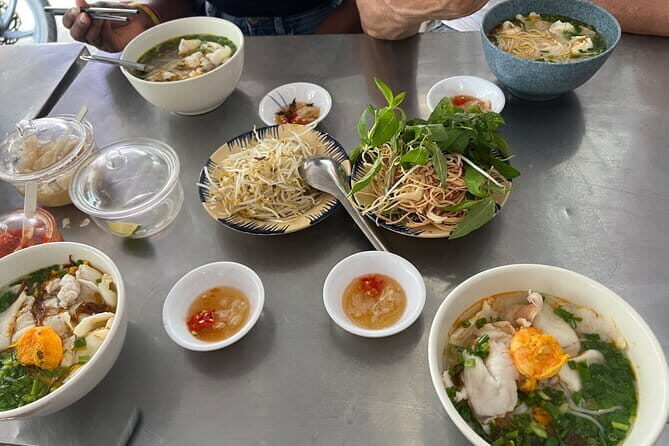 Ho Chi Minh Street Food & City Sights with Local Female Guide - A Female Local Guide Makes Street Food Feel Easier