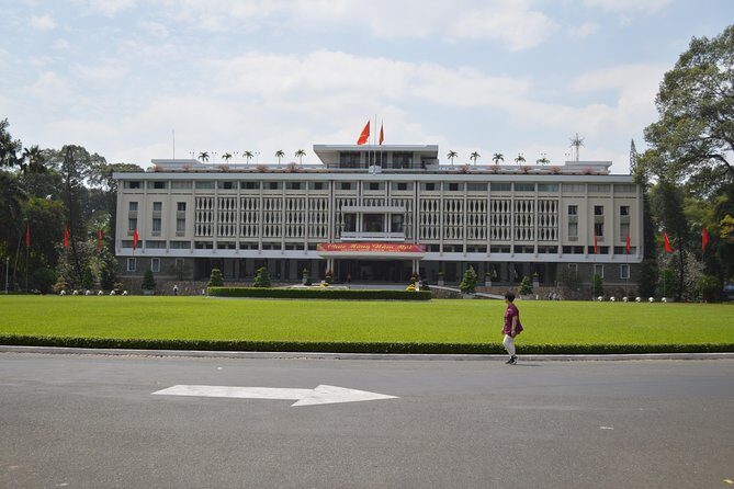 Individual Saigon city tour as a private tour - Independence Palace: modern history in a tight time window