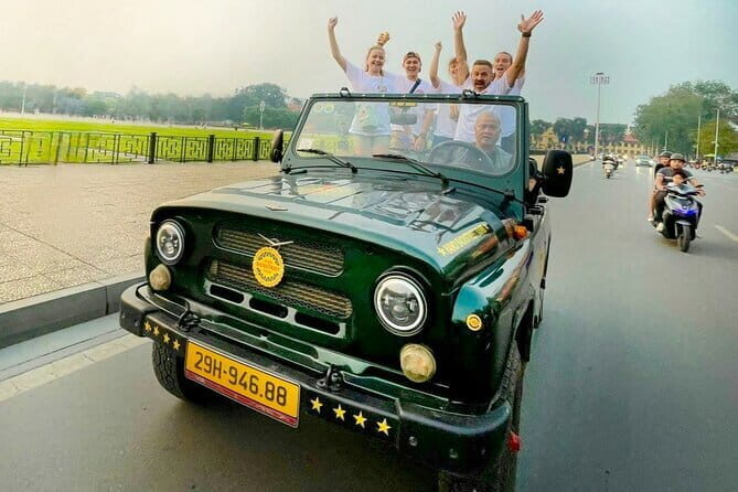 Jeep Tour Saigon By Night : FRESH SEAFOOD, STREET FOOD & SKY BAR - Who should book this Jeep tour by night