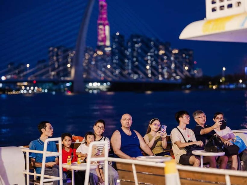Lively Saigon River Sightseeing Cruise + Guided Walking Tour - Sunset vs night: choosing your 5:00 PM to 10:00 PM cruise