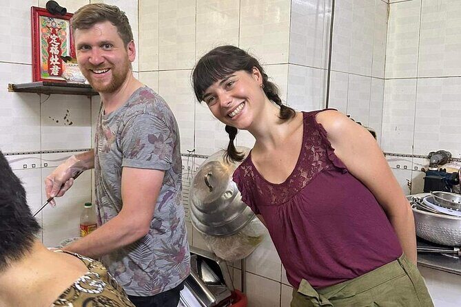 Local Cooking Class At Auntie's Home - Đường Hậu Giang Wet Market: Bartering the Local Way