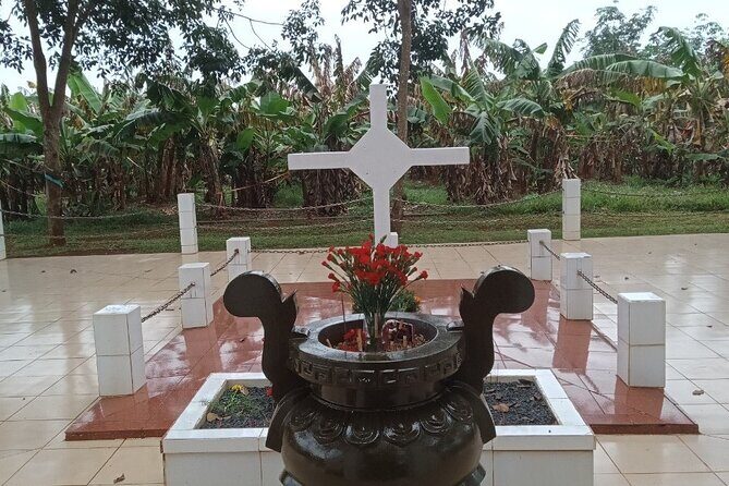 Long Tan Battlefield Day Tour - "Lest We Forget" - Long Tan Cross Memorial: where remembrance does the heavy lifting
