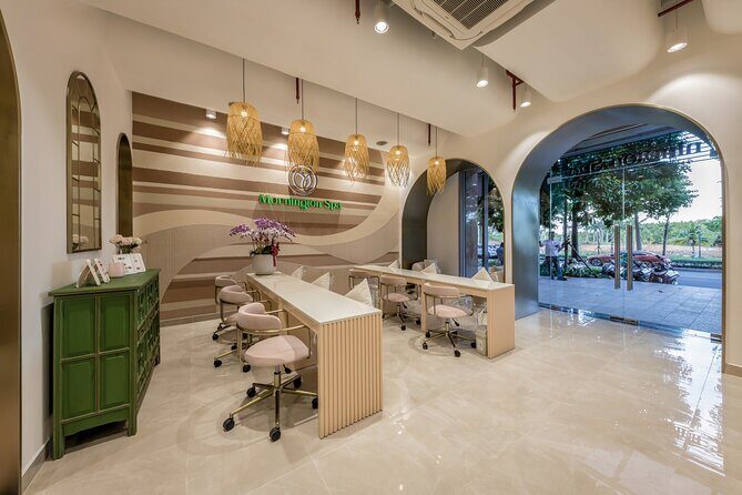 Luxury Facial in a Tranquil & Private Spa - The private, professional vibe: what it feels like in the room