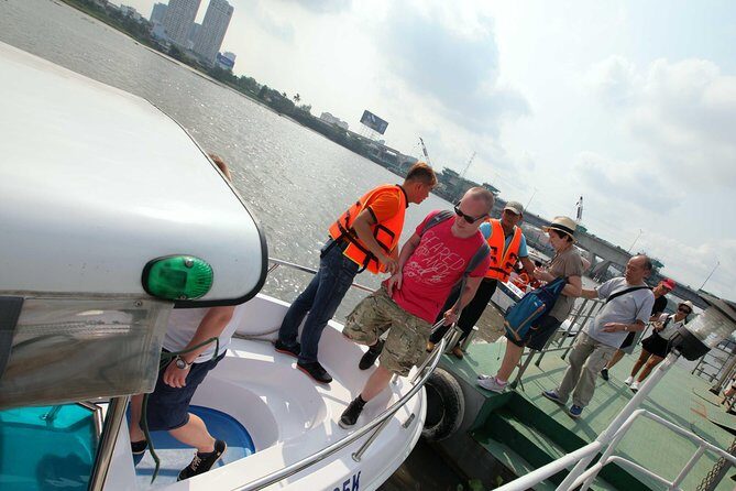 Luxury Speedboat 2 Ways from Ho Chi Minh city to Cu Chi Tunnels - Lunch on a Set Menu and the Cassava Stop