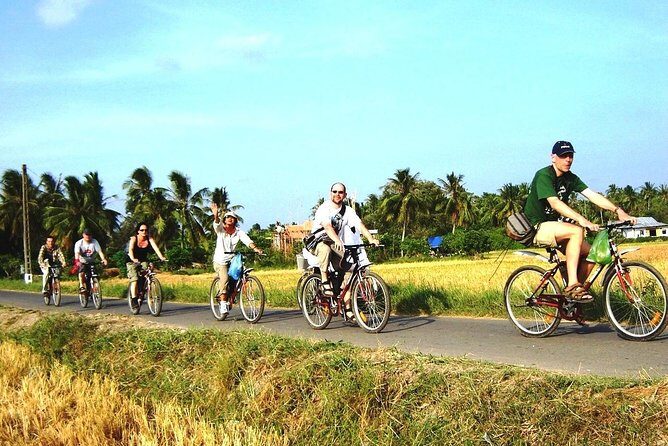 Mekong Delta 2-Day Tour: Floating Markets, Biking, Amazing Tour - Floating markets at dawn: what Cai Rang really gives you