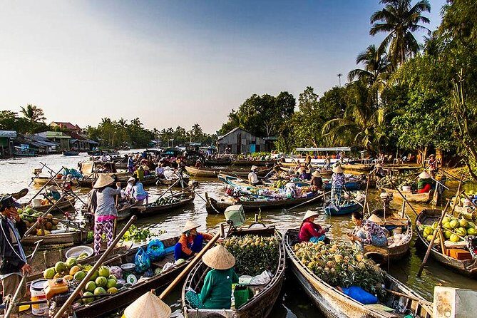 Mekong Delta 2-Day Tour: Floating Markets & Cultural Exploration - Day 1: Cai Be boat time, Nhà cổ Ông Kiệt, and Tan Phong’s family stops