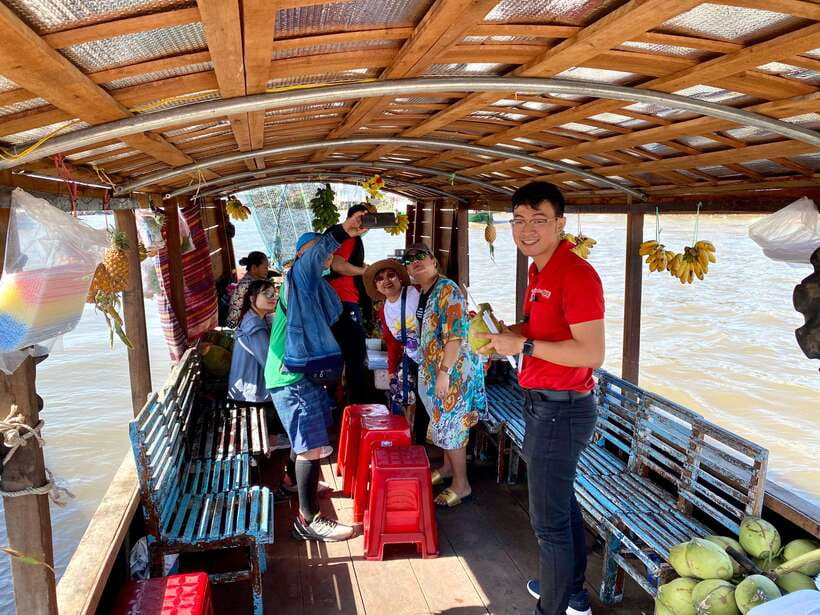 Mekong Delta 2 Days: Floating Markets & Cultural Exploration - Village Stops that Feel Human: Coconut Fudge, Crispy Rice, and Family Life