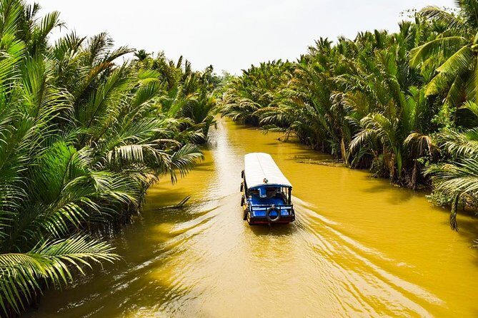 Mekong Delta & Cai Rang Floating Market 2-Day Tour from HCMC - Cai Rang Floating Market at 6:00am: when the boats do the talking