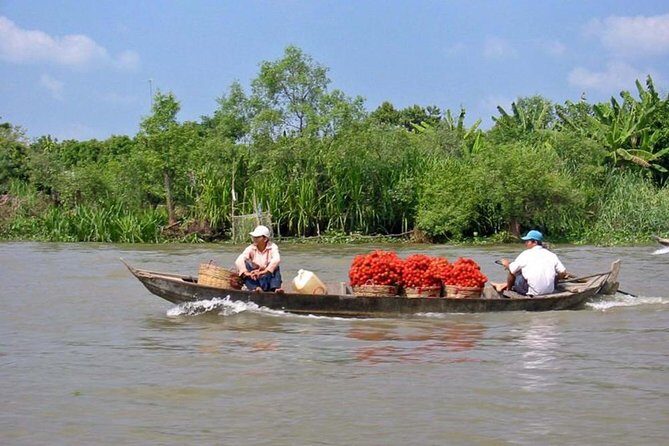 Mekong Delta Floating Market Luxury Group Tour - Lunch Break That Actually Fits: Halal and Vegan Options Included