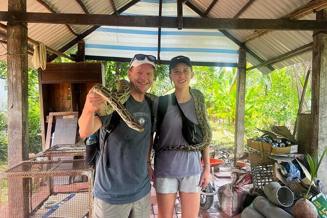 Mekong Delta Full-Day Tour - Vinh Trang Pagoda: a cultural reset before the boats