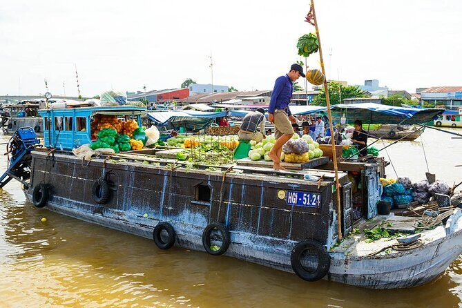 Mekong Delta Tour with Kayaking, Cycling and Cooking - Vinh Tràng Pagoda in Mỹ Tho: the day’s spiritual anchor