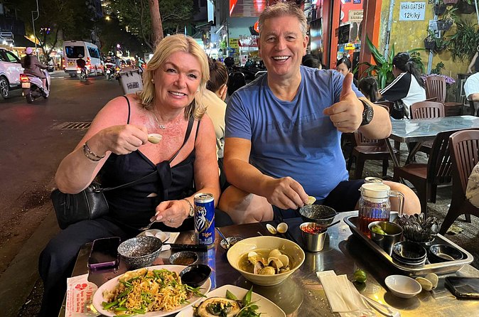 Motorbike Food Tour in Saigon Real Local Flavors - Stop 2 at Bánh xèo 335/5: Southern crisp pancake with herbs and pickles
