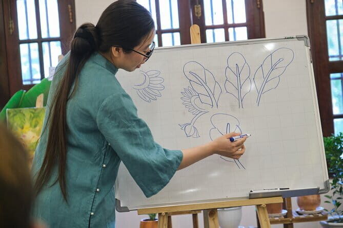 Paint & Personalize a Vietnamese Non La with B/S Art Studio topic - Why This Non La Class Feels Like a Small Win in Saigon