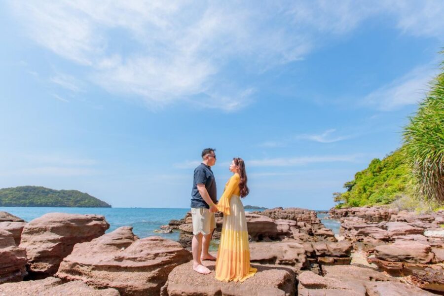 Phu Quoc: Discover Islands by speedboat & Hon Thom cable car - Hotel pickup and the pearl farm stop that sets the tone