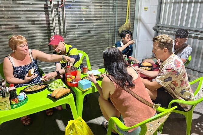 Phu Quoc Food Tour: Local Expert - The mini cooking class: making summer rolls without fear