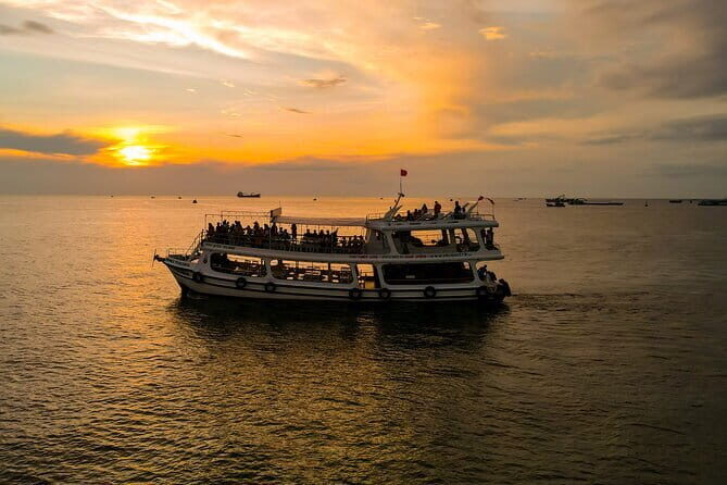 Phu Quoc Half-Day Tour with Sunset BBQ & Night Squid Fishing - Night squid fishing: learning the rhythm with included gear