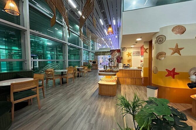 Phu Quoc International Airport Business Lounge - Work-friendly comfort: Wi‑Fi, newspapers, and flight updates