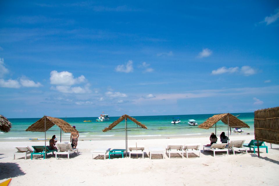 Phu Quoc Land 1: Southern Tour & Sao Beach - Ho Quoc Pagoda: A Calm Pause Before the Ocean