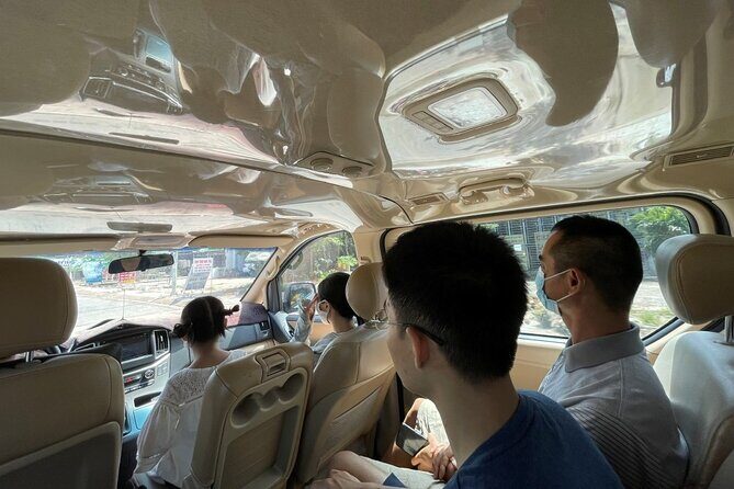 Phu Quoc- Private airport transfer 7-16- 29 seater car - The service style: friendly drivers and flexibility