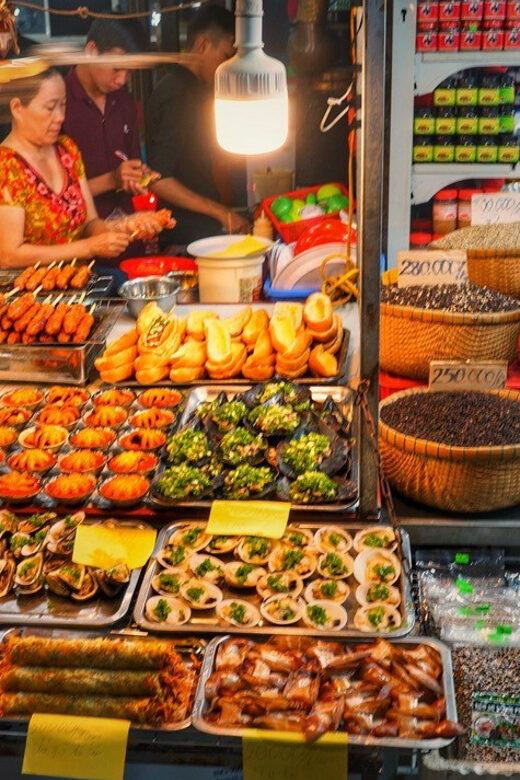 Phu Quoc: Street Food Tour - BBQ skewers and banh mi: why this opening order works