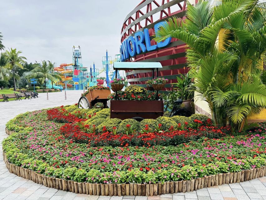 Phu Quoc: VinWonders Entry Ticket with Optional Safari - Eating inside the park: plan to pay and expect variety