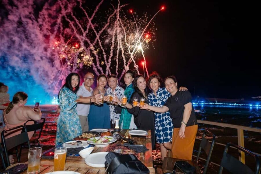 PhuQuoc Romantic Dinner with Symphony & Kiss of the Sea Show - Kiss of the Sea fireworks at 21:00: what you can expect from the restaurant view