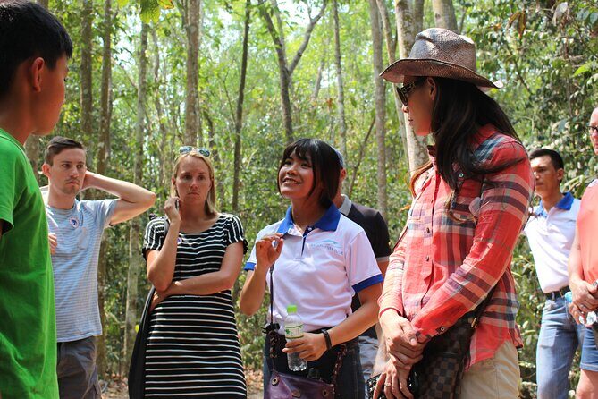 Premium Cu Chi Tunnels Tour with Local Expert by SpeedBoat - Inside the Tunnels: What You’ll See and What It Feels Like