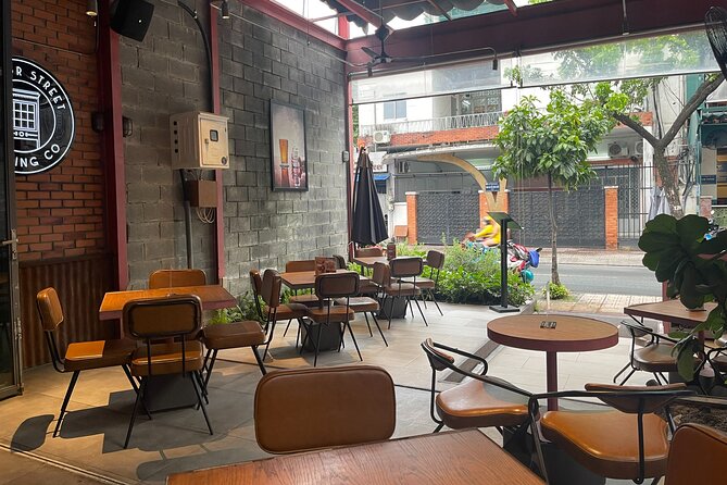 Private Craft Beer and Sightseeing Adventure Tour on Scooter in Ho Chi Minh City - Dien Bien Phu and Bia Sệt: Frozen Beer Meets Local Food
