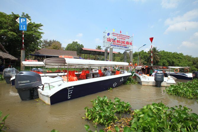 Private Cu Chi Tunnels tour by Luxury Speedboat - Hoang Cam smokeless kitchen: learning how smoke was hidden