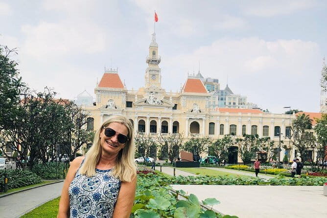 Private Ho Chi Minh City Tour from Port & Vietnamese Egg Coffee - Independence Palace and the People’s Committee Building: Power and Change