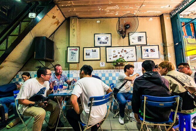 Private Local Food 4-hour Scooter Tour in Ho Chi Minh City - Stop 1: Hủ tiếu Thành Tín for Hu Tieu Nam Vang noodle comfort
