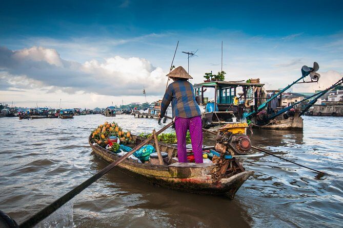 PRIVATE LUXURY Mekong 1 Day with Biking, Fishing, Cooking Class & BBQ LUNCH - BBQ lunch and bee farm honey tea: where the day tastes like the South