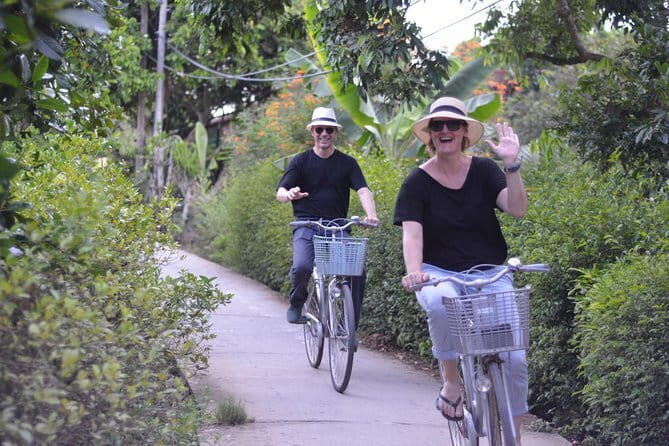 Private Mekong Delta tour to Cai Be – Tan Phong island full day - Vinh Long connections: river food, folk music, and Binh Hoa Phuoc village time